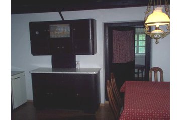 Ungaria Privát Hejce, Exteriorul